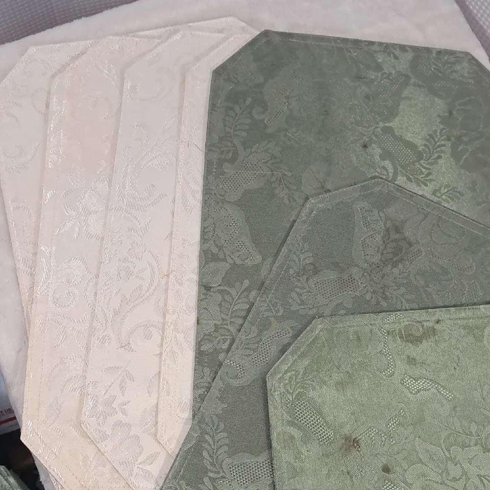 Elegant Cloth Floral Table Placemats Set